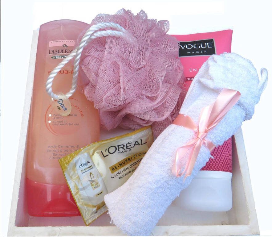 Vogue Dames vrouw cadeaupakket geschenkset voor moeder vrouw vriendin dochter. Huidverzorging 6delig. Kerst verjaardag moederdag