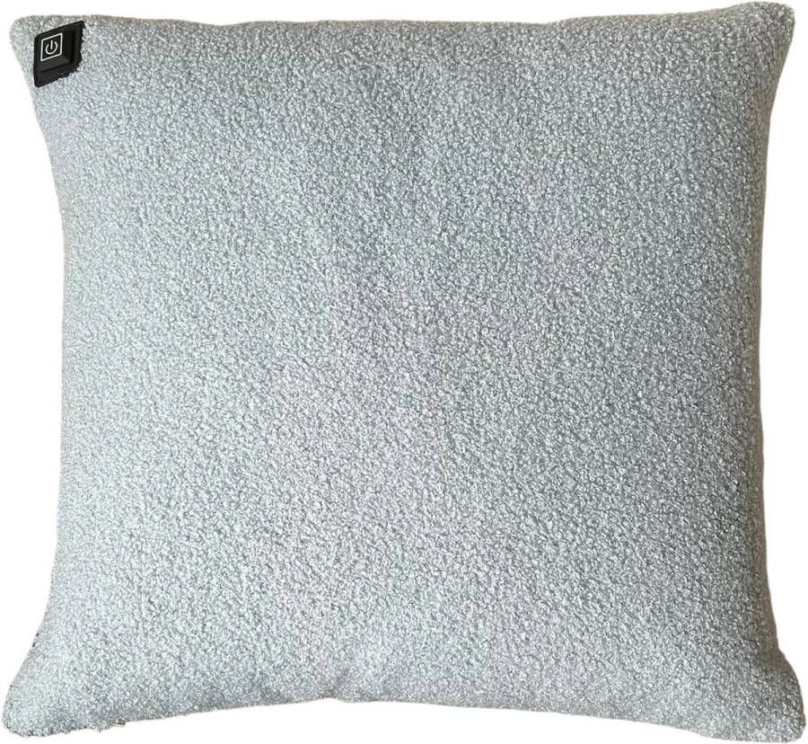 Warmpi Draadloos Warmtekussen incl. Powerbank (10.000mah) Teddy Lichtblauw Het elektrisch verwarmde kussen heeft ook kabel van 3m voor opwarming via stopcontact of USB Poort 3 warmtestanden Afmeting 45x45 cm Zachte Teddy stof blauw