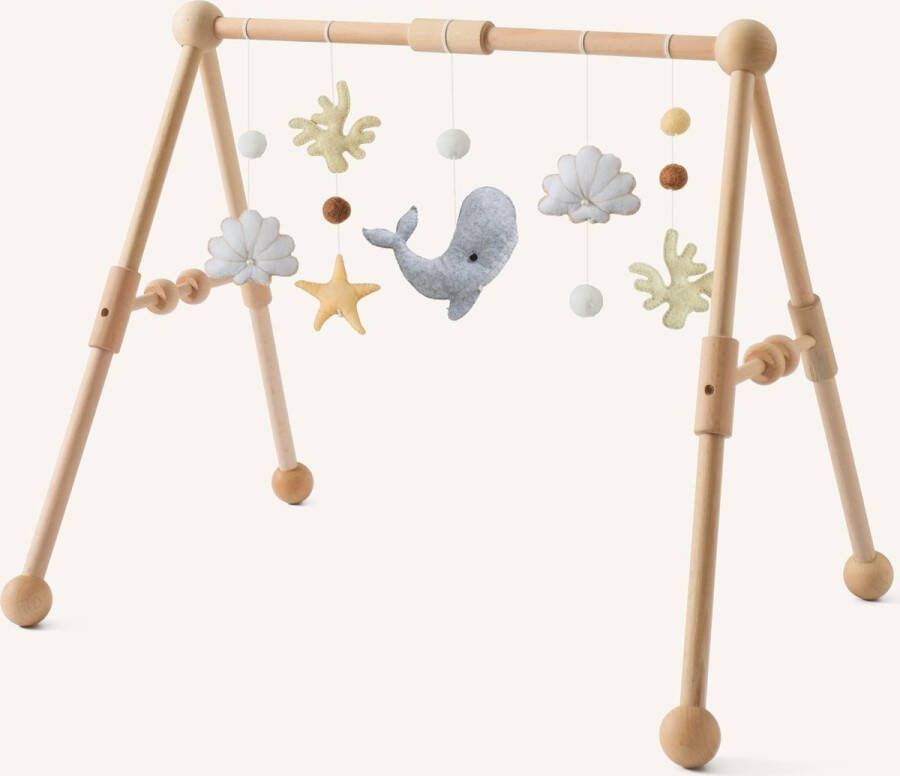 Wavy Dreams Baby Gym Wood Pearl Whale Hout & Vilt Vanaf 0 jaar
