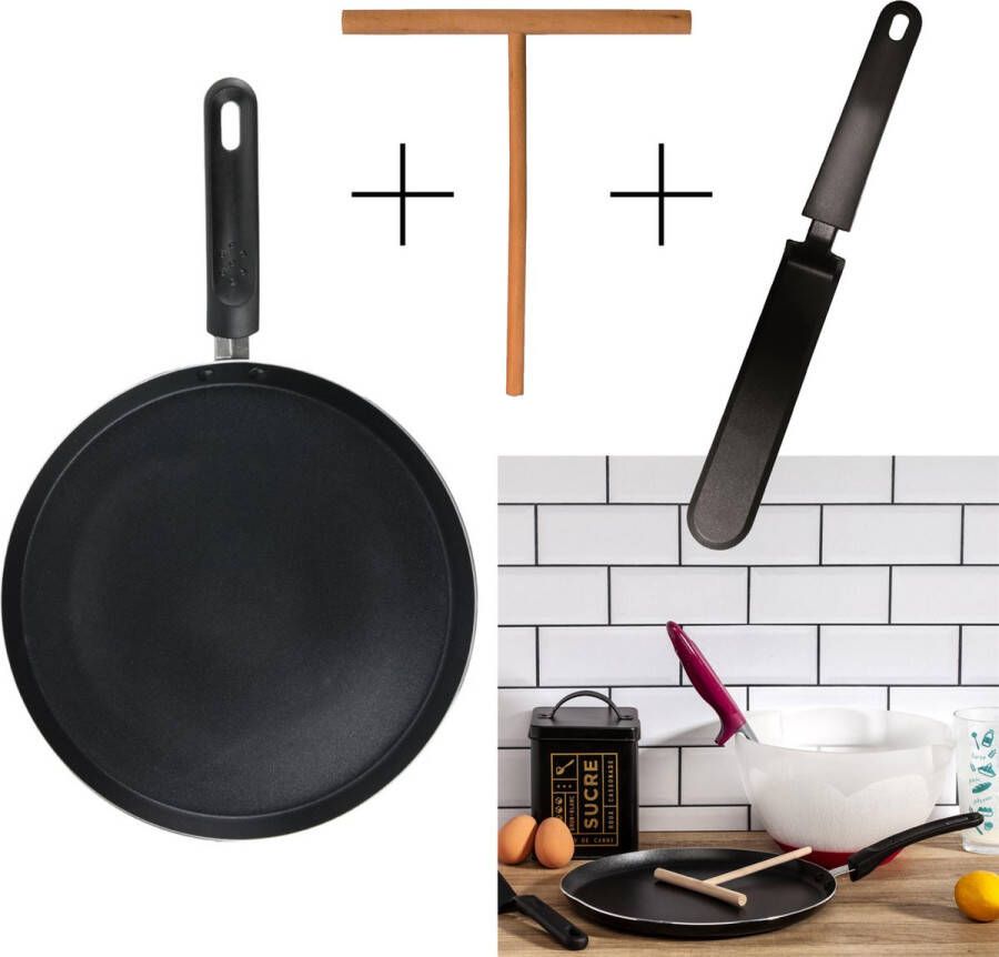 WDMT Zwarte Pannenkoekenpan ø 28 cm Inclusief Houten Beslag Spreider en Spatel Inductie proef Pannenkoeken Bakken Pannenkoekpan Flensjespan Crêpe pan Pannenset PFAS vrij Zwart