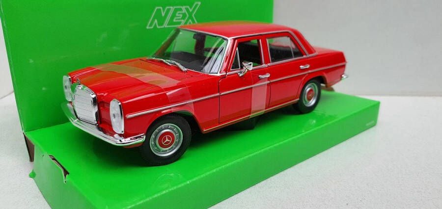 Welly Mercedes-Benz 220 ( W115 ) Rood 1-24