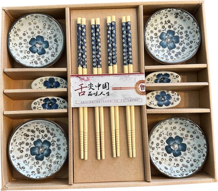 Winkrs Sushi set van kermamiek blauw Japans servies kommetjes bamboe eetstokjes opleggers voor stokjes voor 4 personen