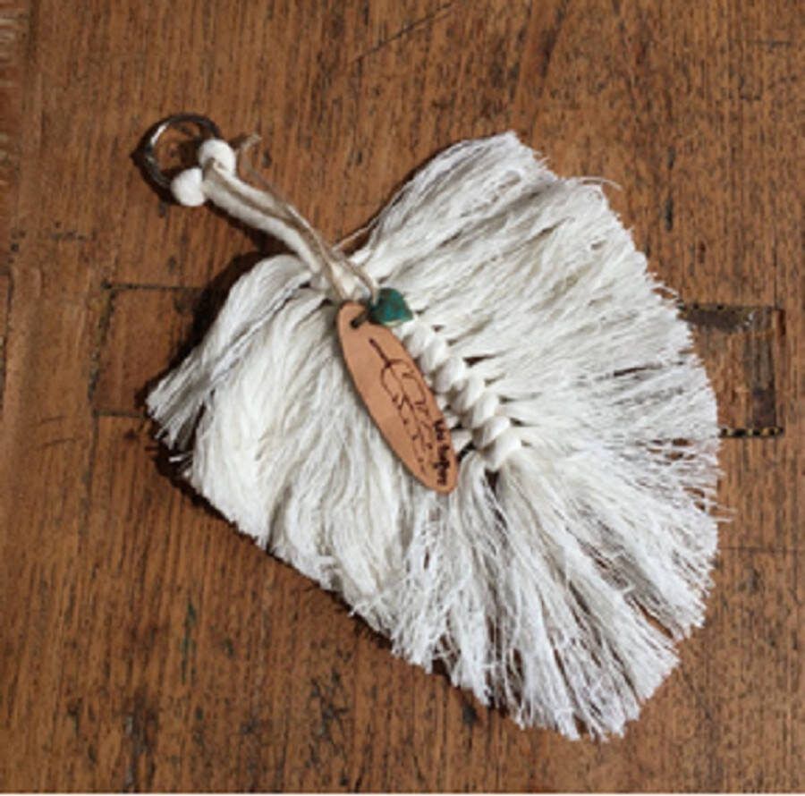 Wolcafé Macramé pakket sleutelhanger veertje