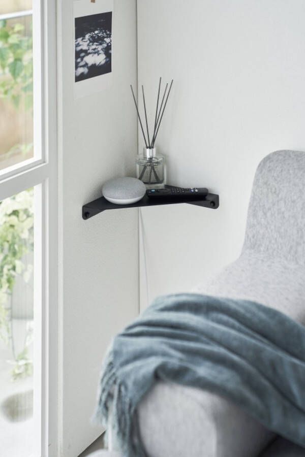 Yamazaki Wall mounted corner shelf Tower Black