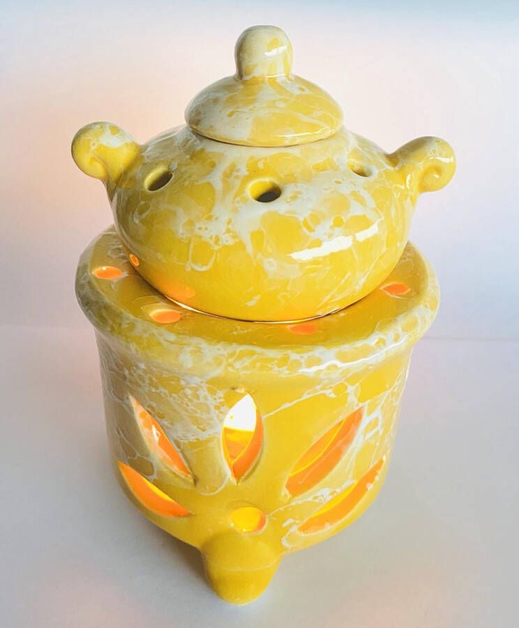 Zhu Oliebrander rond theepot geel keramiek 8.5x8.5x13cm Aromabrander voor geurolie of wax smelt