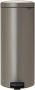 Brabantia Pedaalemmer 30 liter 'newIcon' met kunststof binnenemmer Platinum - Thumbnail 1