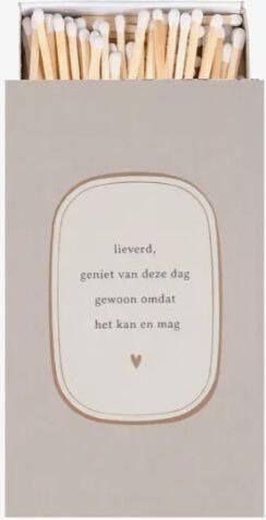 Zusss Lucifers Gedichtje Zand