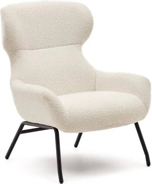 Kave Home Belina-fauteuil van wit schapenvacht en zwarte staal.