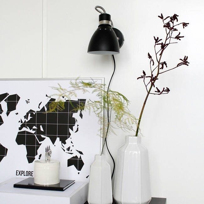 Steinhauer Verstelbare Wandlamp Spring Zwart