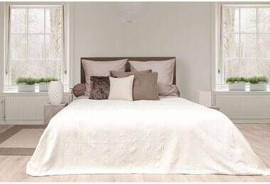 Heckett & Lane bedsprei Premium off-white 180x260 cm Leen Bakker