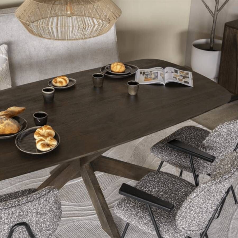 Eleonora Eettafel Nikki 240x100 bruin