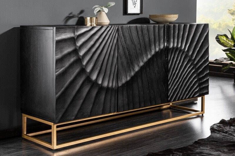 Invicta Interior Massief dressoir SCORPION 140 cm zwart mangohout met gedetailleerde 3D-gravures 41399