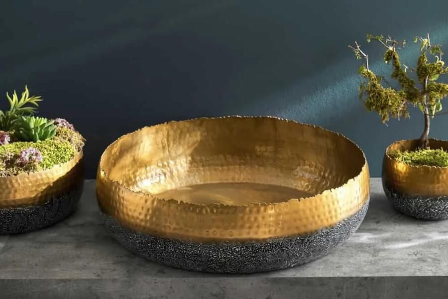 Invicta Interior Handgemaakte decoratieve kom ORIENT 52cm goud met patina in klassiek gehamerd ontwerp 41560