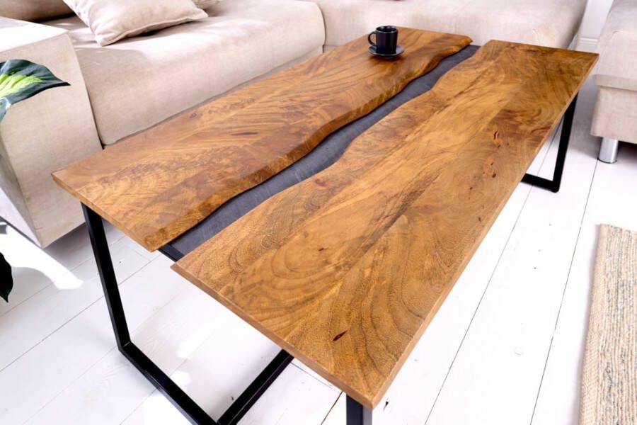 Invicta Interior Massieve salontafel AMAZONAS 110 cm mangohout metaal zwarte boomrand honingafwerking 42183