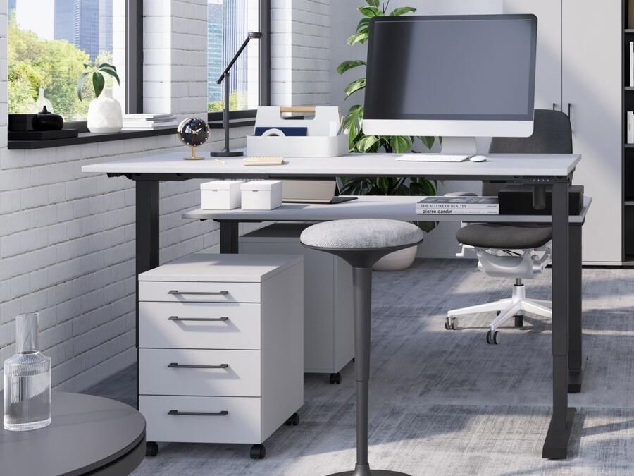 Mobistoxx Elektrisch verstelbaar bureau POLYGON 160 cm lichtgrijs zwart