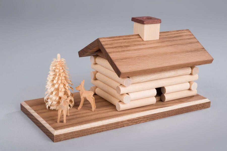 Albin Preissler Rookhuis Blokhut met schoorsteen vakmanschap uit het Ertsgebergte