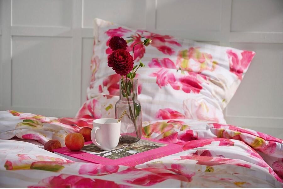 APELT Overtrekset Nelly elegante papegaaitulp en moderne aquarelruit (2-delig)