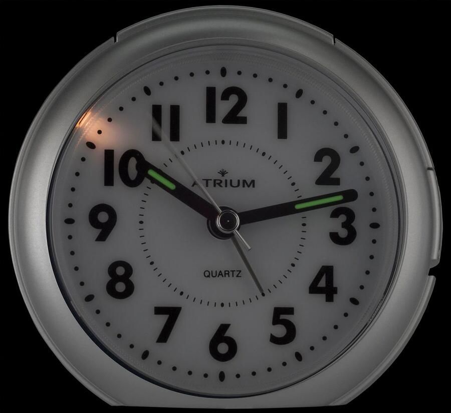 Atrium Wekker Analoog Zonder Tikgeluid Licht Wijzerplaatverlichting Opbouwend alarmsignaal Snooze Glow in the dark wijzers Grote knoppen Duidelijk Quartz Uurwerk Zilver A240-19