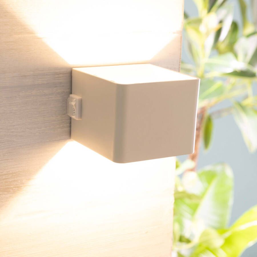 Brilliant Leuchten Wandlamp voor buiten Iseo draagbare acculamp incl. magnetische plaat Accu 300 lm 3000 K USB zwart mobiele buitenlamp wandlamp (1 stuk)