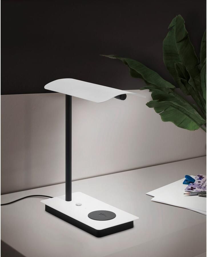 EGLO Tafellamp ARENAZA Bureaulamp draadloze laadfunctie Tafellamp warmwit inductielaadvlak touch dimbaar 3000K (1 stuk)