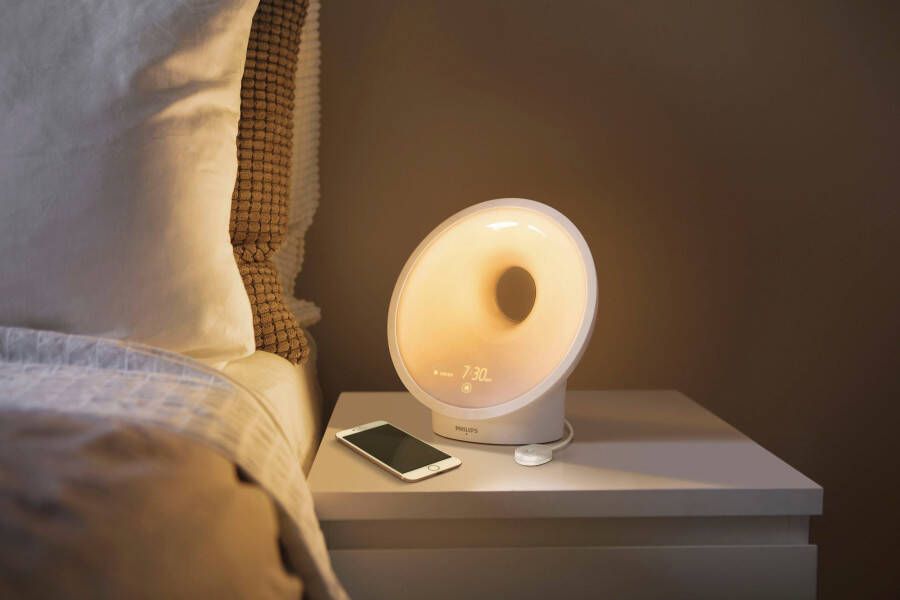 Philips Daglichtwekker SmartSleep HF3672 01 met 8 natuurlijke alarmgeluiden fm-radio en 25 lichtinstellingen