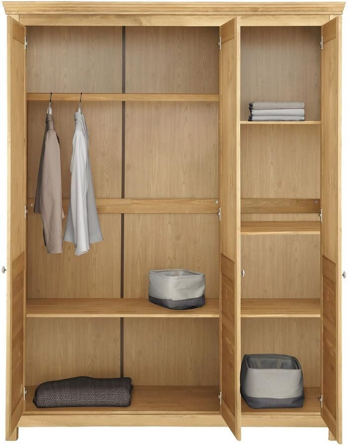 Home affaire Kledingkast Rauna met lamellen en kassetten klassiek landelijke stijl rustiek massief grenen metalen handgrepen meerdere varianten tijdloos design