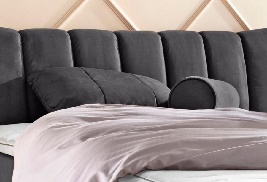 Leonique Sierkussen Océane passend bij het bed oceáne in fluweel en fijne structuurstof(2 stuks)