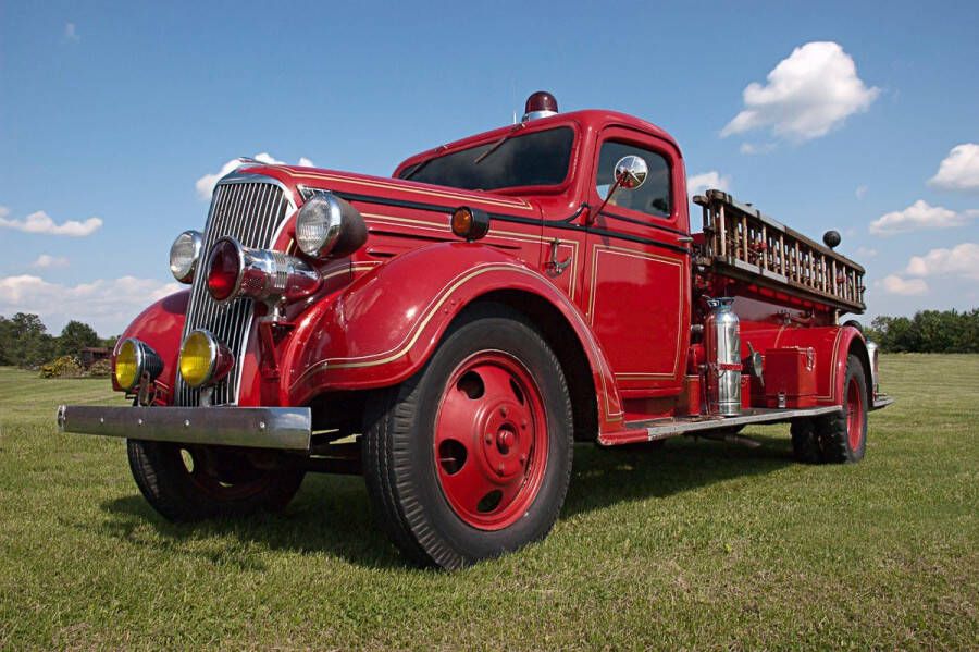 Papermoon Fotobehang Vintage brandweerauto Vliesbehang eersteklas digitale print
