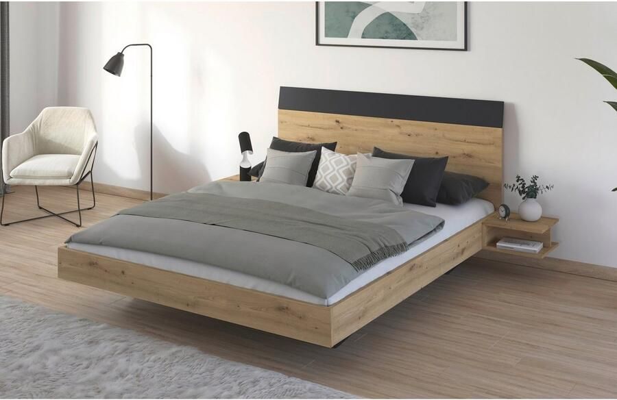 Rauch Ledikant Monza in zwevend uiterlijk en hoog hoofdeinde met 2 nachtkastjes