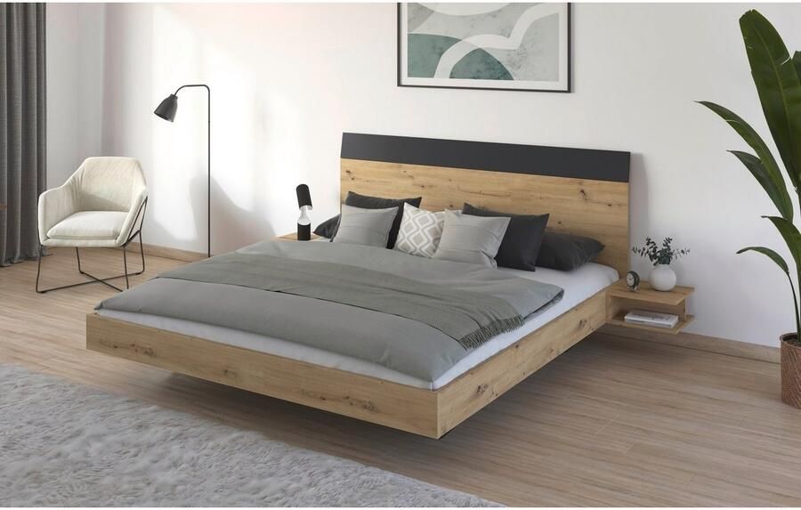 Rauch Ledikant Monza in zwevend uiterlijk en hoog hoofdeinde met 2 nachtkastjes