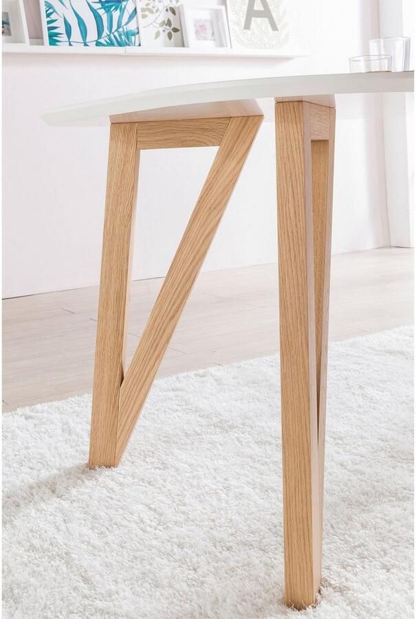 SalesFever Eettafel Solna Stijlvolle tafel voor je huis Massieve eikenhouten haarspeldpoten: natuurlijk designstatement