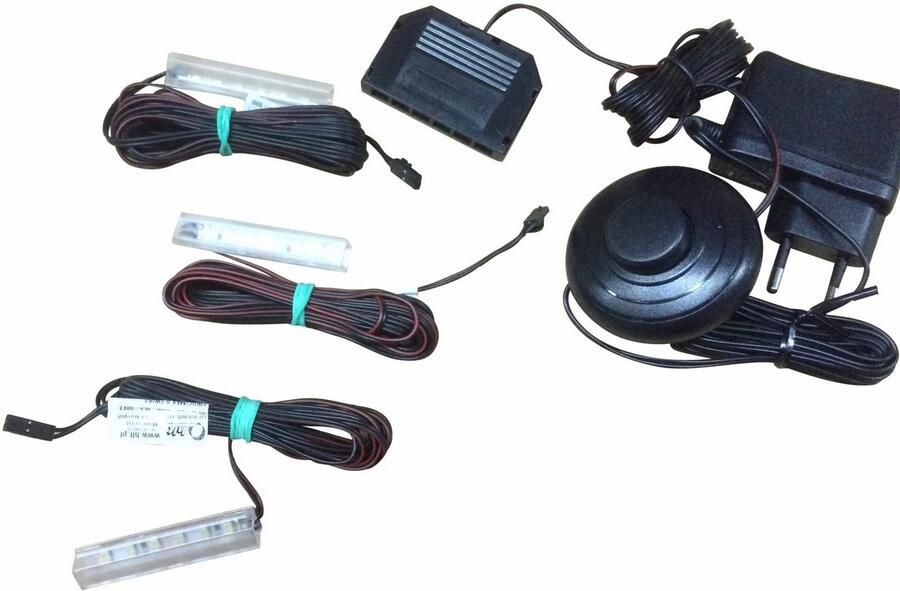 Trendteam Led-onderbouwverlichting LED onderbouwspots met koud-wit licht Met voetenschakelaar