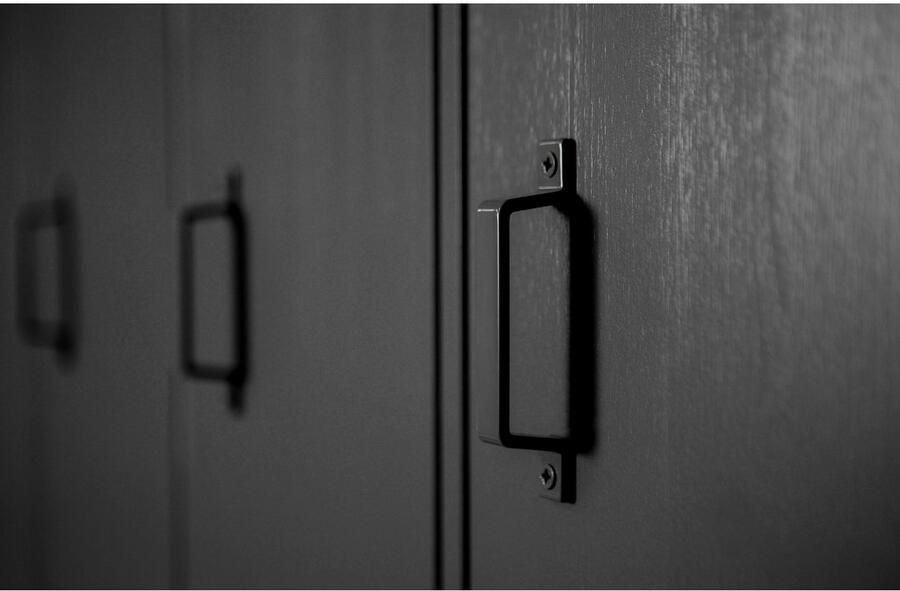 WOOOD | Stijn Hoog 2drs Lockerkast Zwart | Woonkamer meubels | BergkastKast - Foto 2