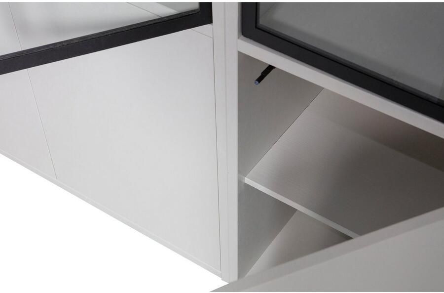 Vtwonen | Basic 4-drs Vitrinekast Grenen Mist | Woonkamer meubels | KastVitrinekast - Foto 2