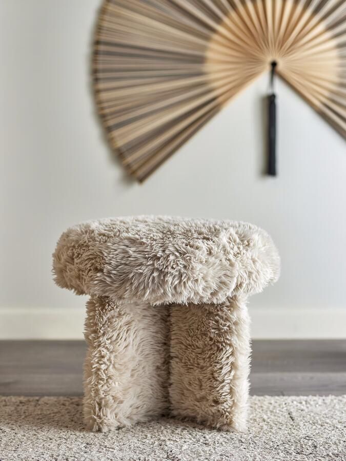 Bloomingville Poef Frikka Fluffy Naturel