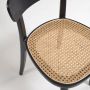 Kave Home Romane stoel in massief beukenhout met zwarte afwerking essenfineer en rotan - Thumbnail 5