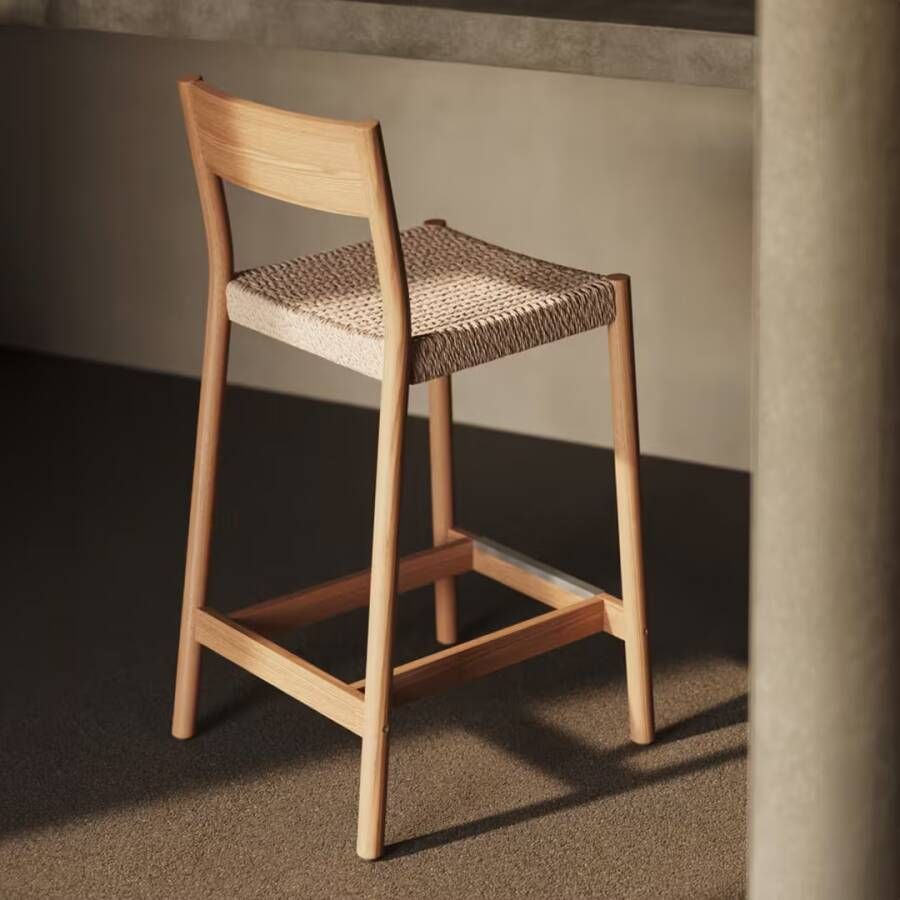 Kave Home Barkruk Yalia Eikenhout Naturel (zithoogte 65cm)