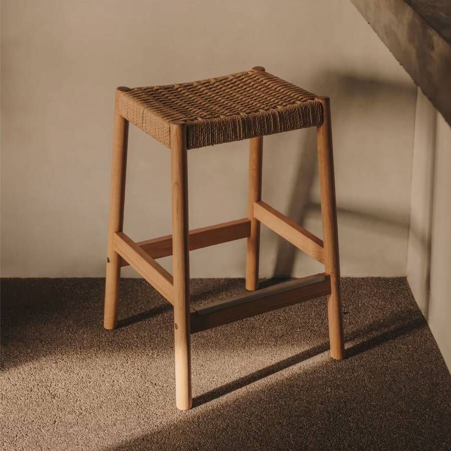 Kave Home Barkruk Yalia Eikenhout Naturel (zithoogte 66cm)