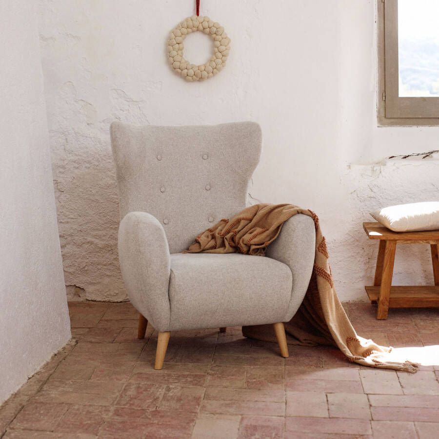Kave Home Patio beige chenille fauteuil met massief beukenhouten