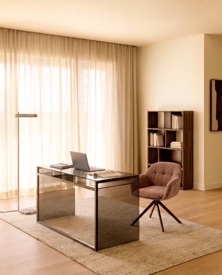 Kave Home Bureau Adile Glas 142 x 62cm Bruin