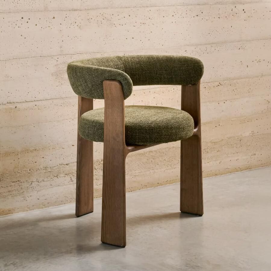 Kave Home Eetkamerstoel Granite Chenille en essenhout Groen Bruin