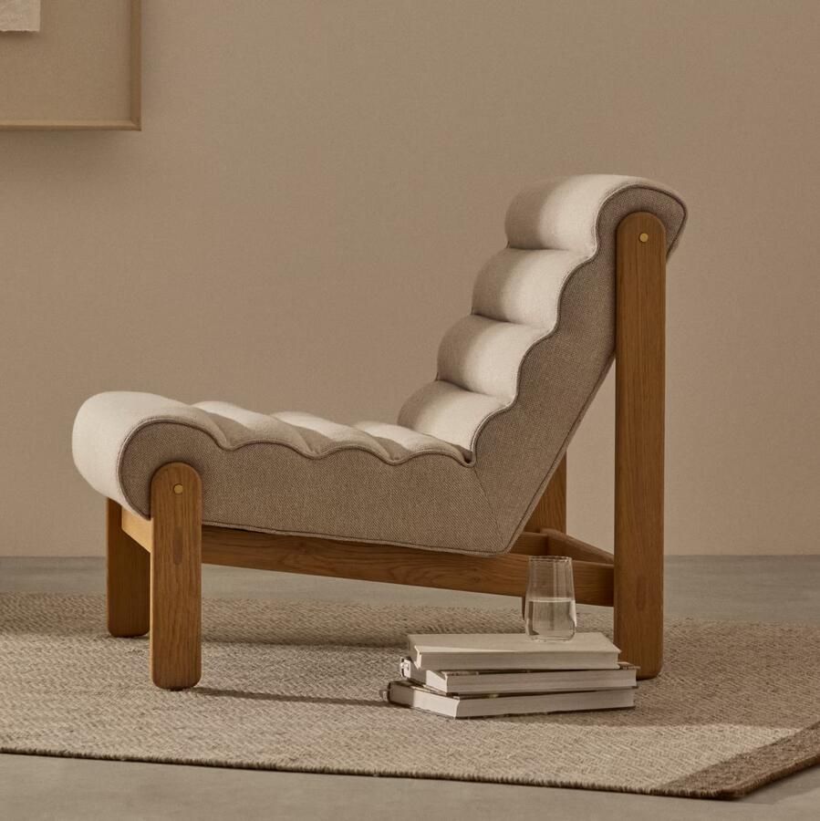 Kave Home Fauteuil Magira Structuurstof en eikenhout Beige