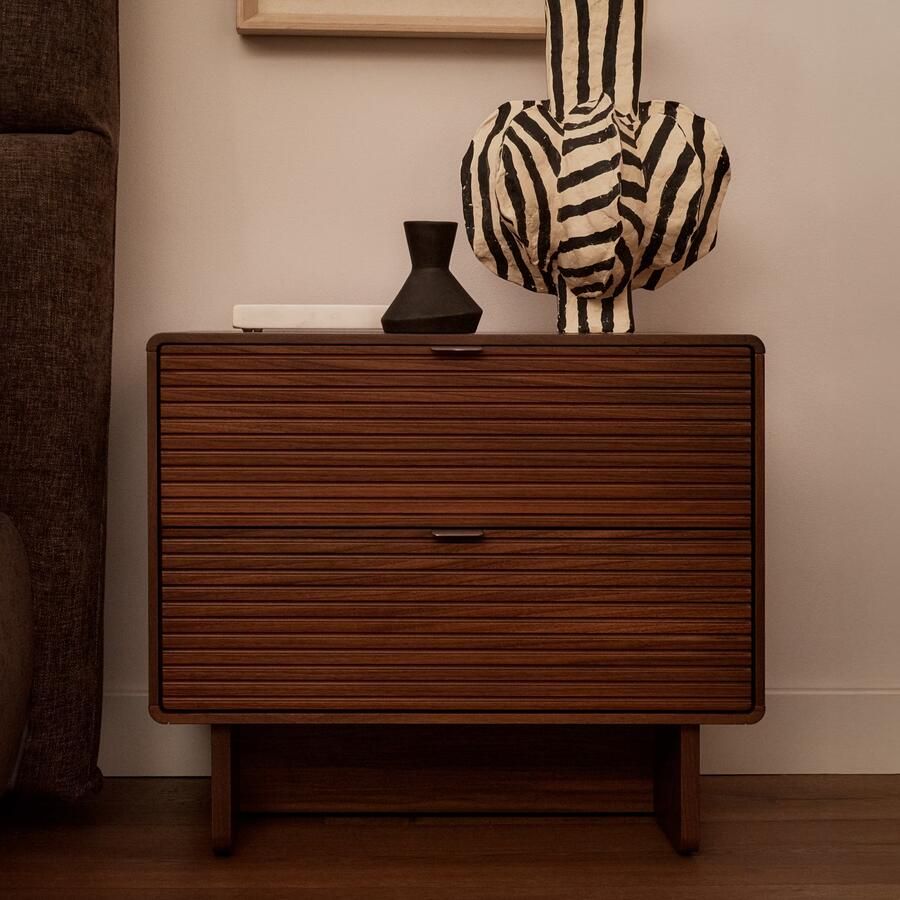 Kave Home Nachtkastje Norlen Walnootfineer Met 2 laden Bruin