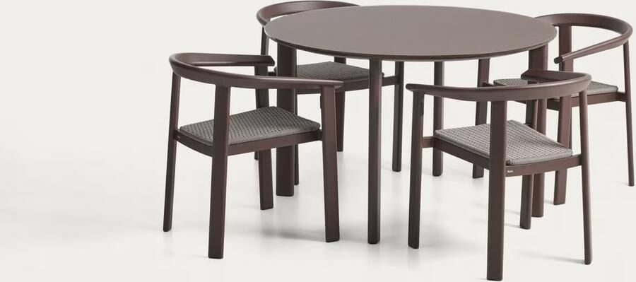 Kave Home Tuinset Erice Met ronde tuintafel en 4 stoelen 120cm Bruin