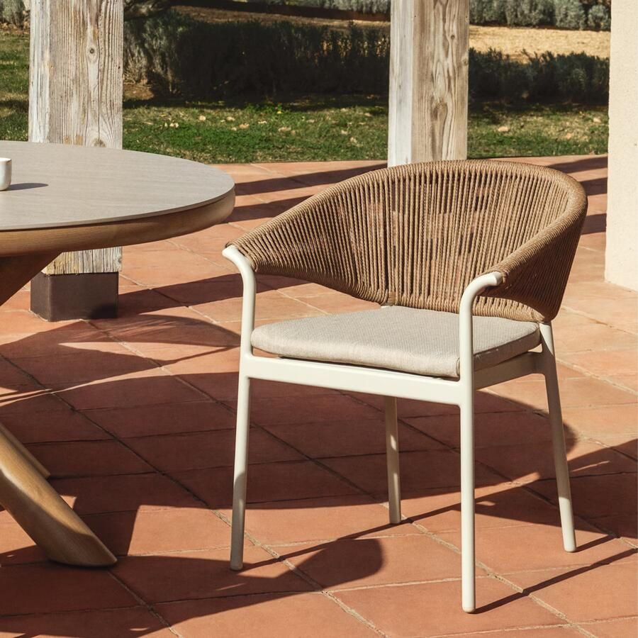 Kave Home Tuinstoel Zuara Ecru Bruin