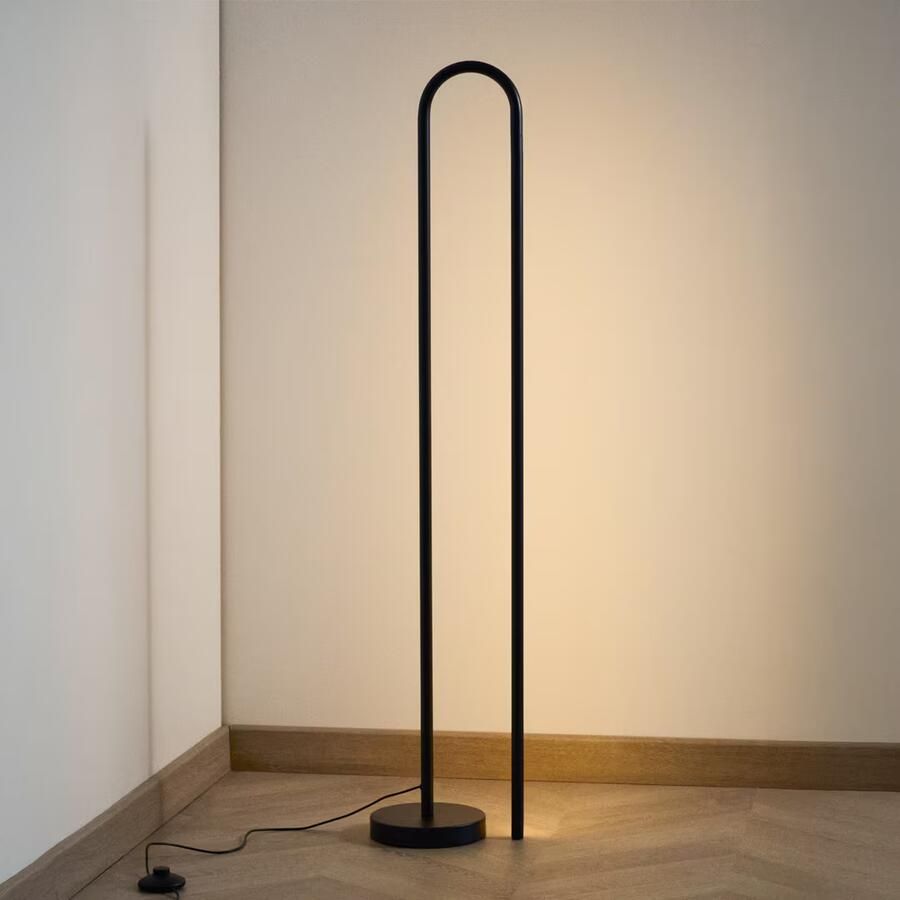 Kave Home Vloerlamp Bow Zwart