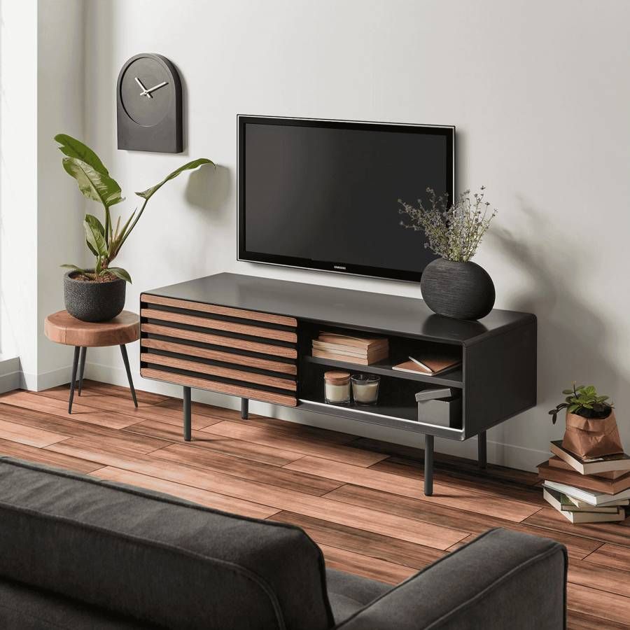 Kave Home Kesia TV meubel in walnoot fineer met zwarte lak 120 x 48, 5 cm online kopen