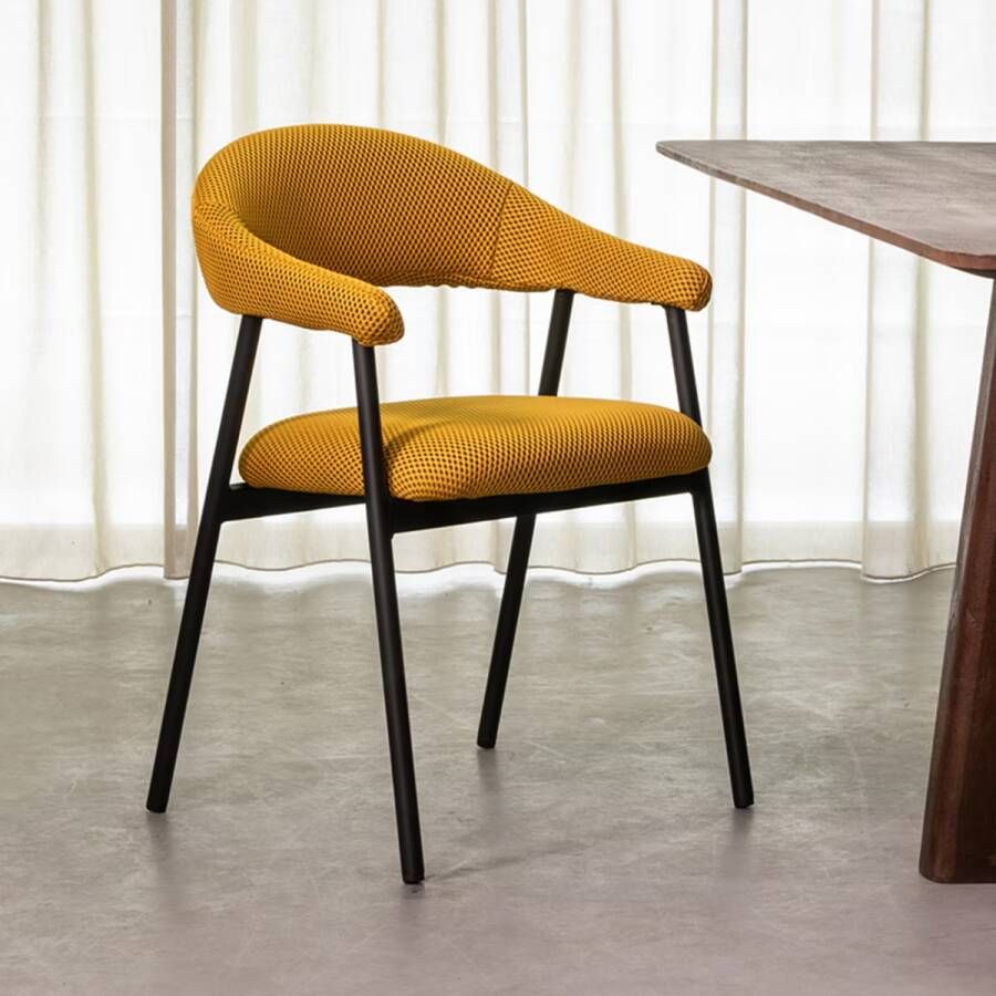 LABEL51 | Eetkamerstoel Amaze Oker Breathe | Zitmeubels eetkamer | Armstoel