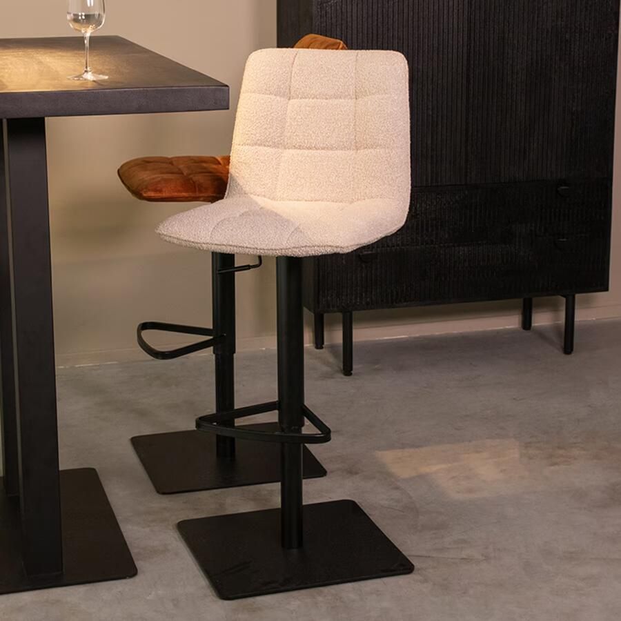 LABEL51 | Barkruk Juul Naturel Boucle | Zitmeubels eetkamer | Barstoel