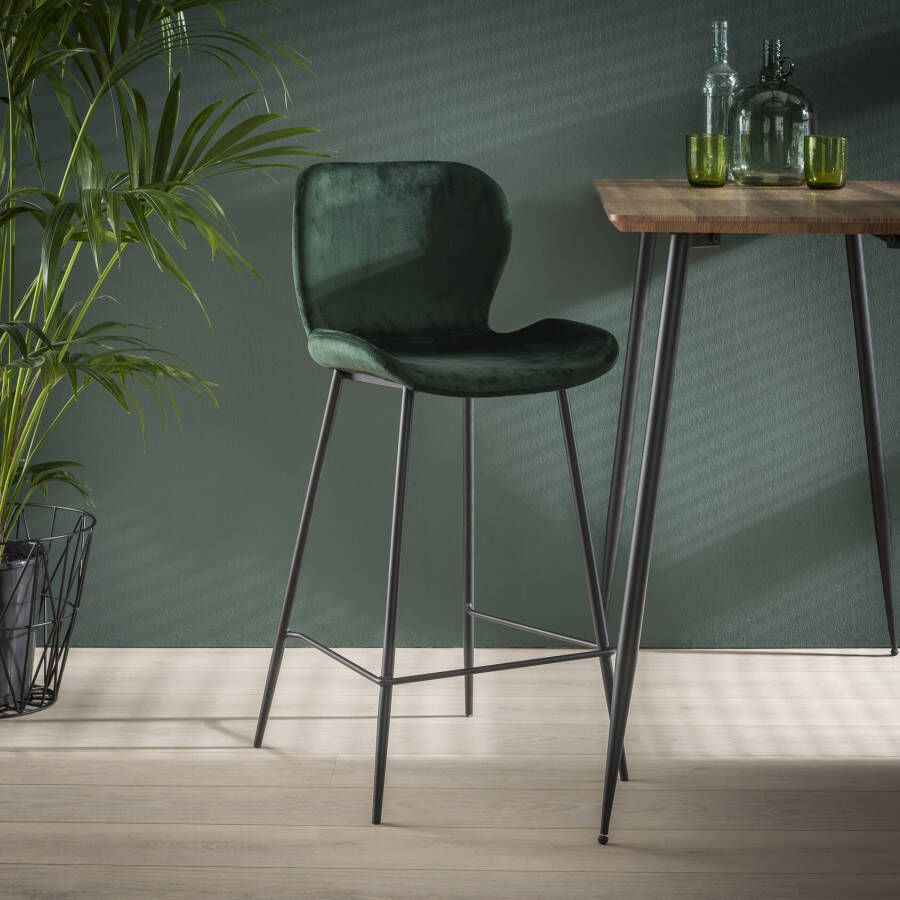 LifestyleFurn Barstoel 'Gael' Velvet kleur Groen (zithoogte 67cm) set van 4 stuks